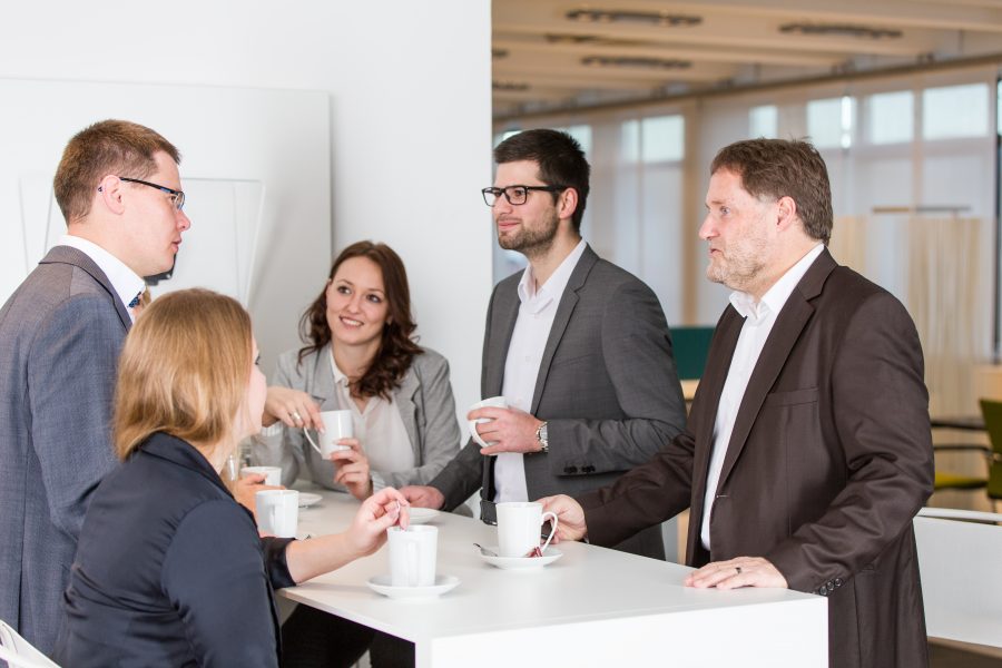 Durch gemeinsames Brainstorming können Sie Ideen sammeln, wie Sie die Effizienz in Ihrem Unternehmen steigern können.