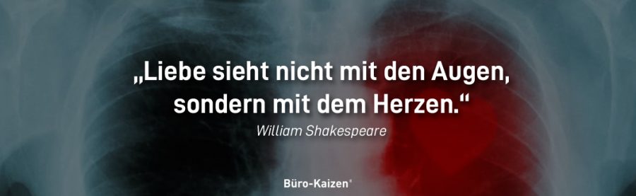 Für Hochzeitswünsche an Ihre Kollegen können Sie die Grüße mit Zitaten ausschmücken.