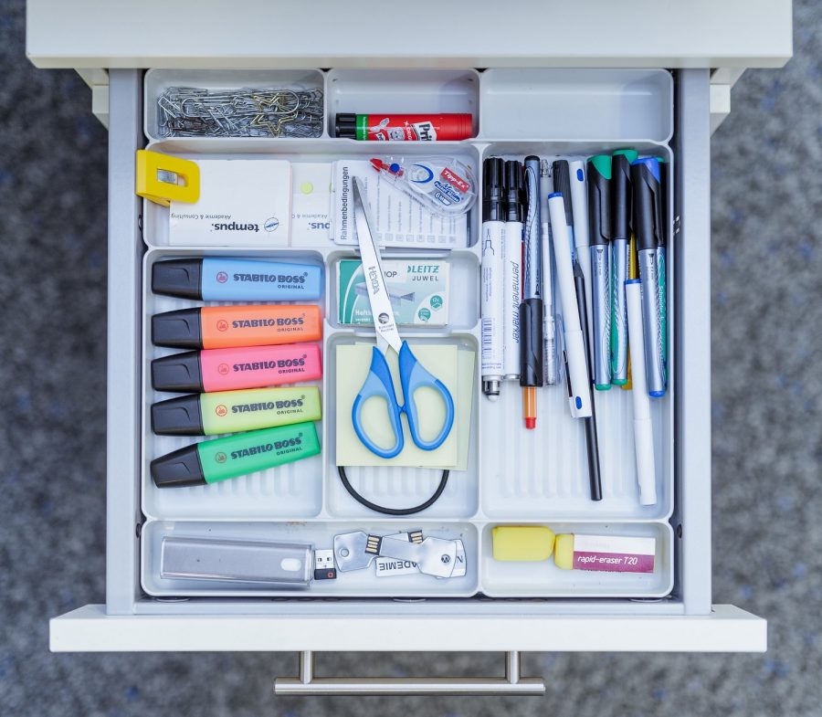 Desk Sharing: Jeder Arbeitsplatz muss mit Büromaterial ausgestattet sein.